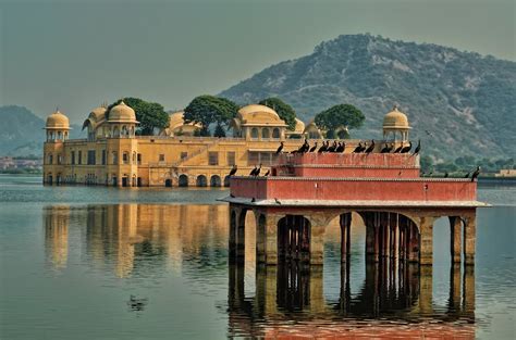 Jal Mahal - Cung điện trên mặt nước kỳ vĩ giữa vùng sa mạc