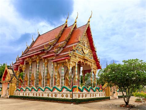 Chùa Wat Khao Tham -  Nơi Linh Thiêng Và Cảnh Quang ngoạn mục!