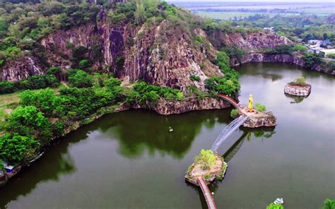  Núi Cửu Long: Vẻ đẹp hùng vĩ và bí ẩn của thiên nhiên!